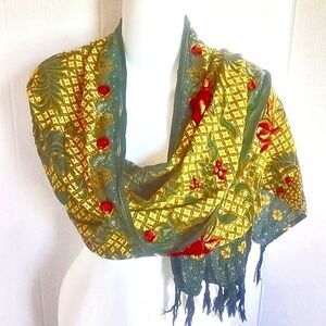 Womens NWOT 1 World Sarongs Beautiful Winter Scarf